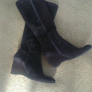 Suede wedge boots